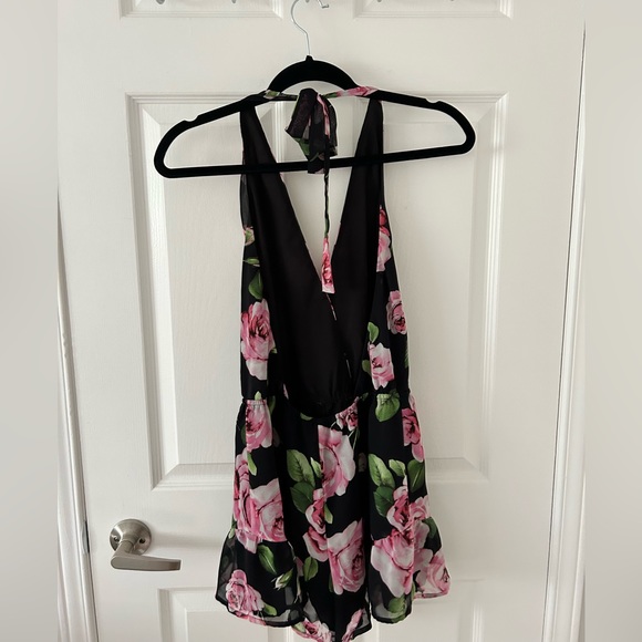 Forever 21 Black and Floral Romper - Medium - Picture 2 of 3